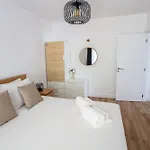 Go4portugal - Solaina - Modern With Ac And Private Balcony *
