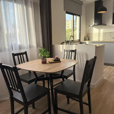 Modern With Ac And Private Balcony - Go4portugal *